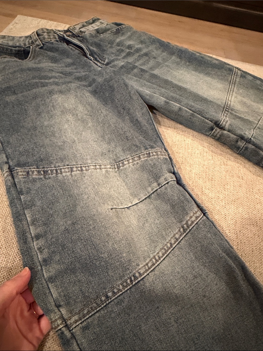 Cali1850 Barrel Women's Jeans in Washed Blue - Picture 2 of 5